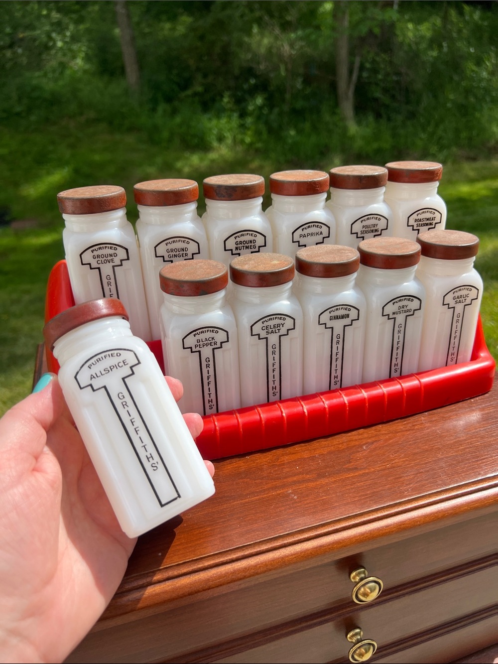 Vtg MCM Atomic Griffith's 12 Piece Milk Glass Spice Jar Set Red Rack Red Lid - Picture 8 of 15